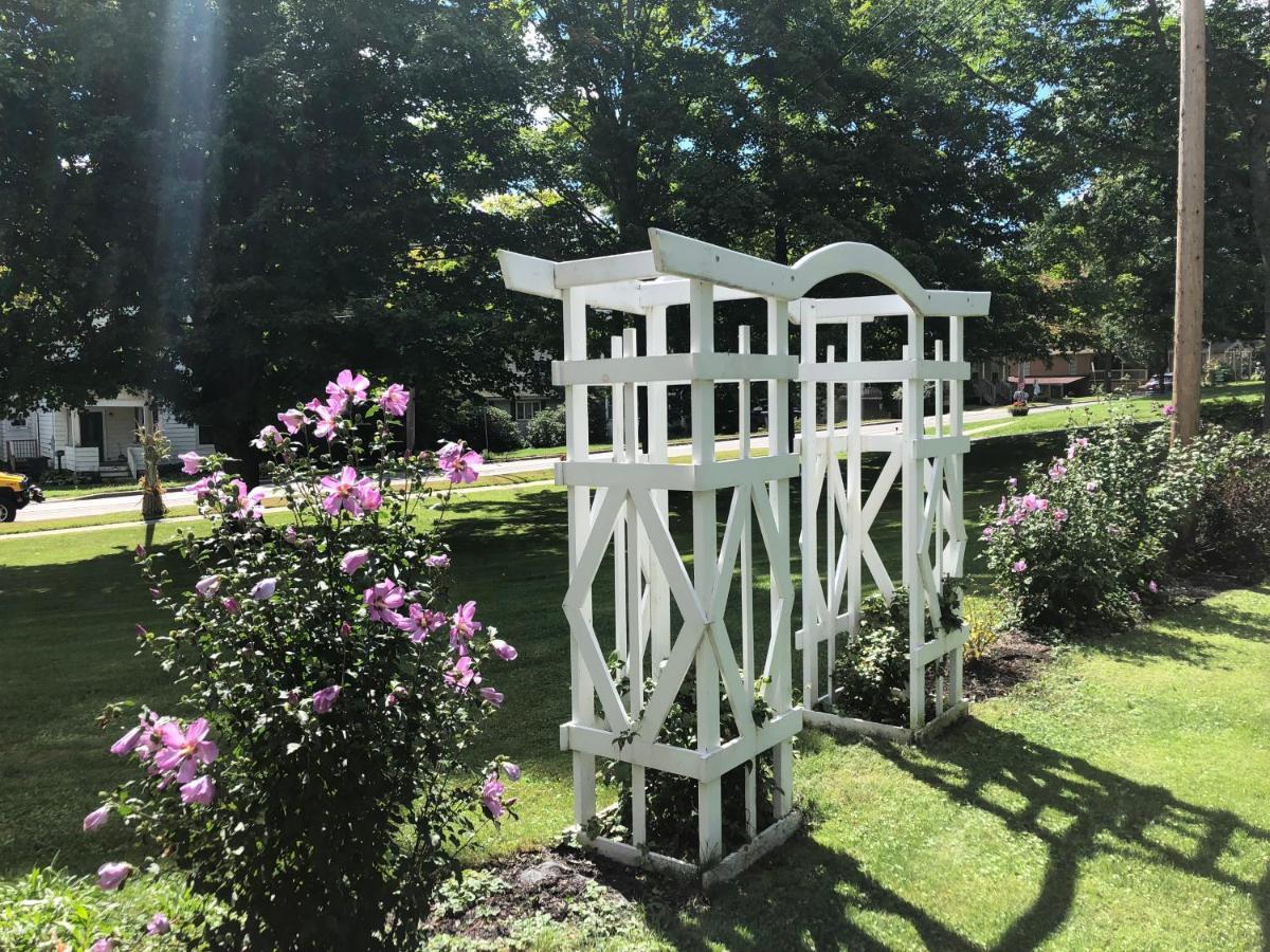 Stamford Gables Bed&Breakfast Exterior foto